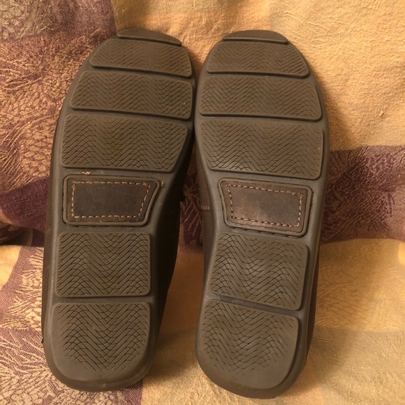 Tommy Bahama Venetian Leather Loafers - Picture 4 of 12